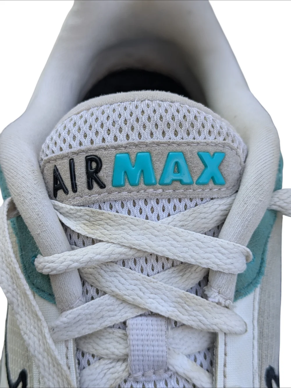 Nike Air Max Solo Men's Size 8 White/Black/Turquoise Running Shoes